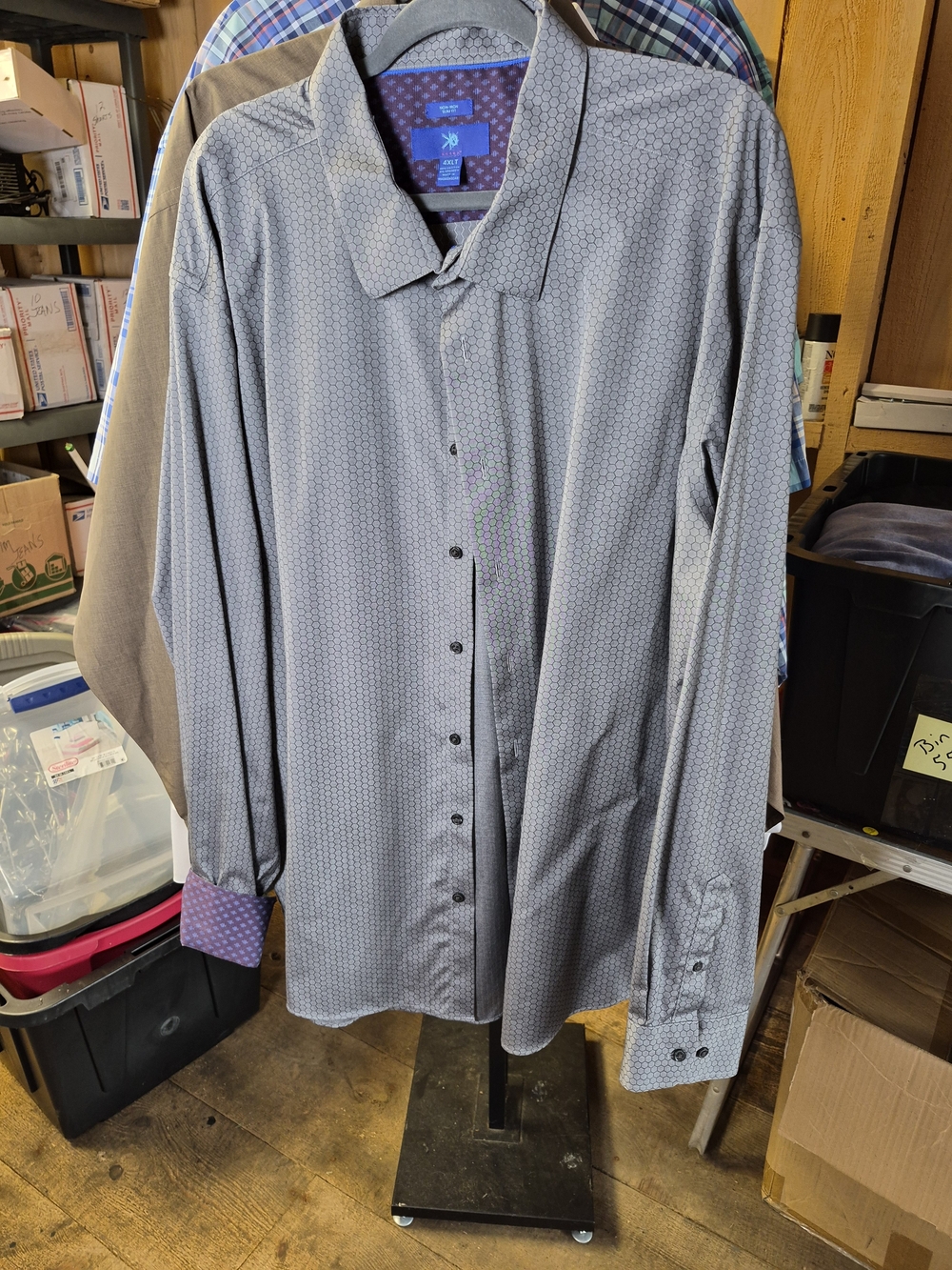 Egara Men's Gray Micro-Pattern Dress Shirt with Purple Inner Cuffs Bin 55
